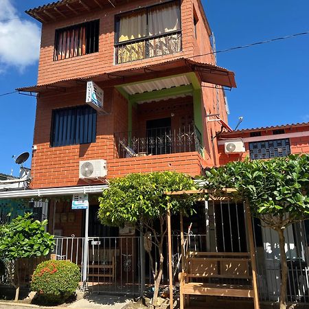 Mi Pueblo Natal Aptos Y Habitaciones Necoclí Exteriör bild